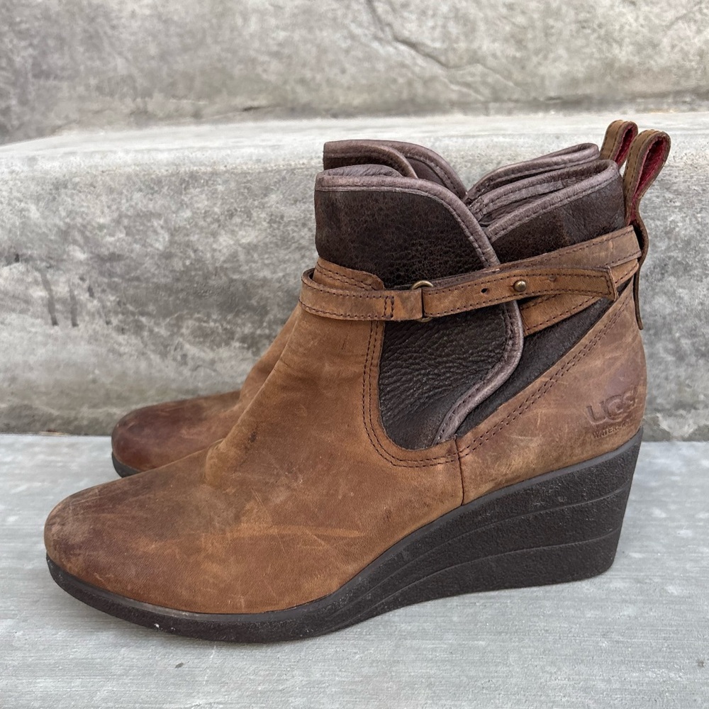 UGG Australia EMALIE Waterproof Leather Ankle Boots Size US 9